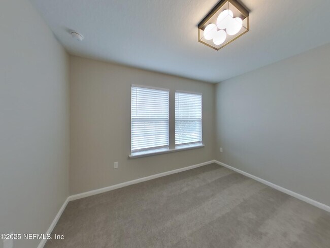 Building Photo - 11430 Tiburon Dr