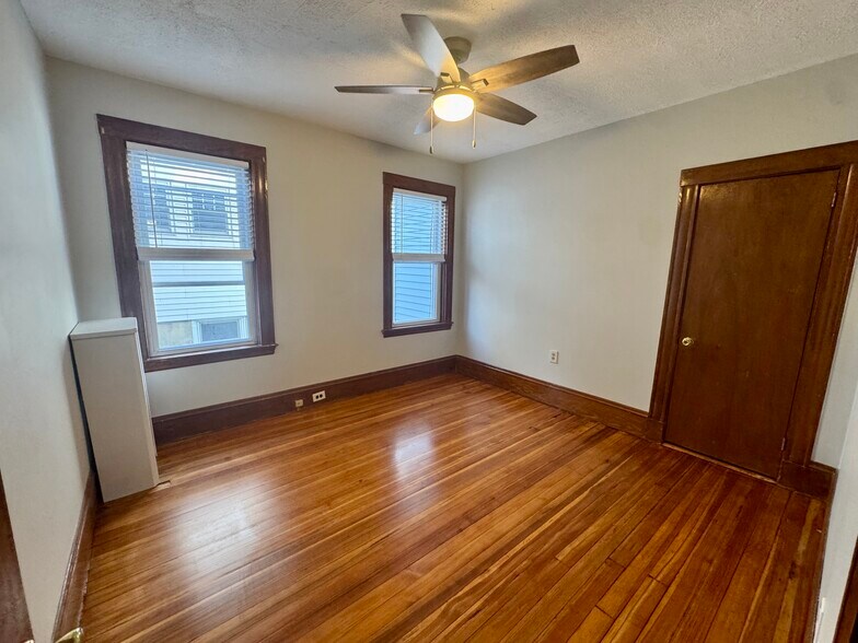 Building Photo - 69 Turner St