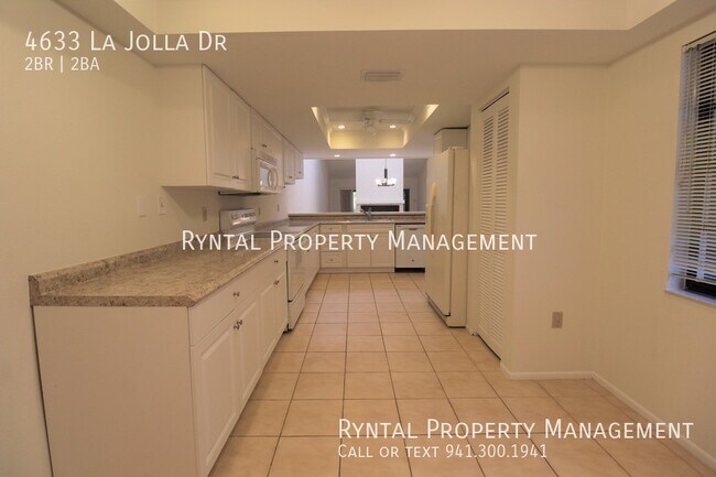 Building Photo - 4633 La Jolla Dr