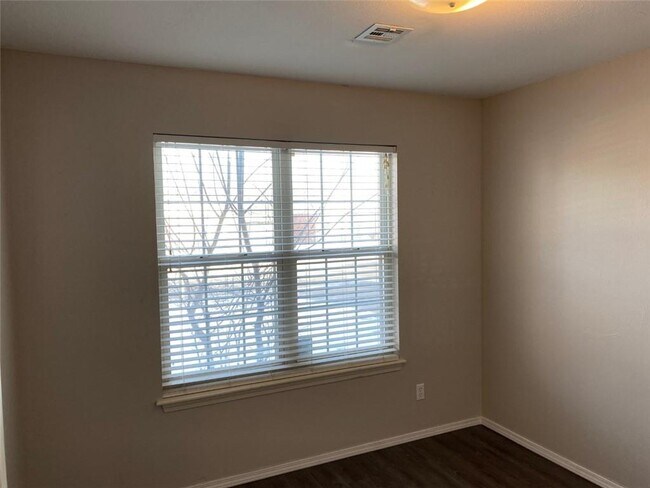 Building Photo - 38 Burnett Cir