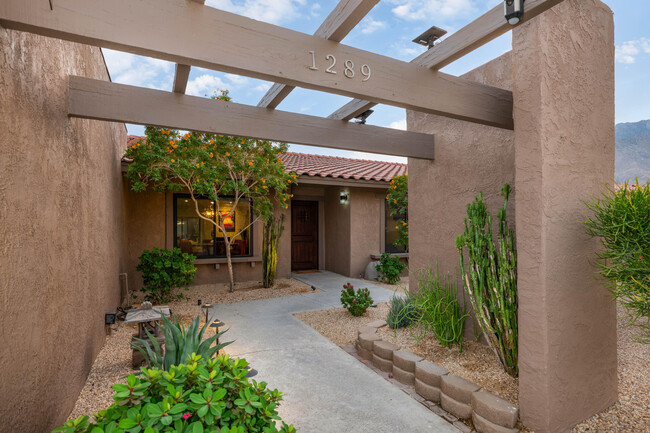 Building Photo - 1289 E Caleta Way