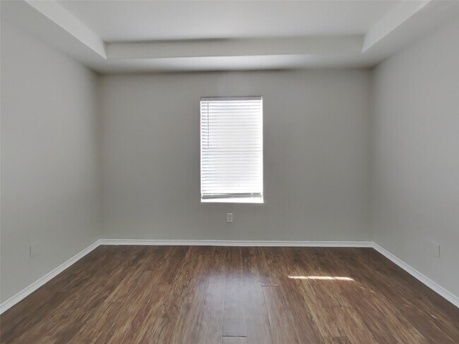 Building Photo - 5521 Rio Alamo St