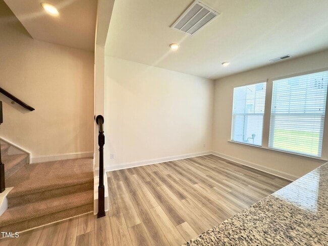 Building Photo - 23 Bibury Wy