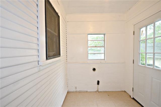 Building Photo - 1402 E Chaffin St