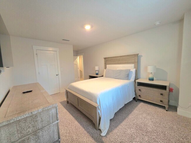 Building Photo - Fully Furnished Coastal Beauty in Perdido ...