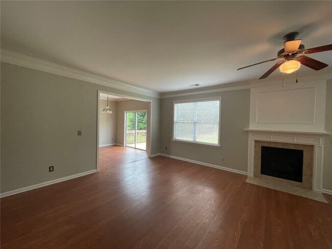 Building Photo - 807 Slope Creek Way