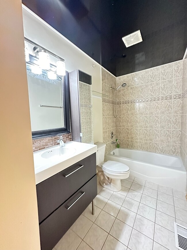 Building Photo - 690 Mill Cir