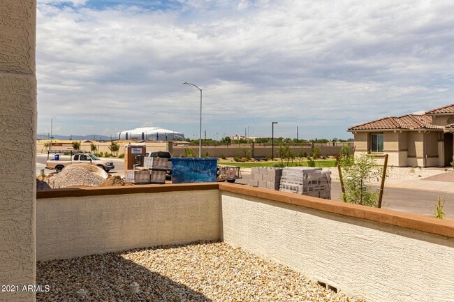 Building Photo - 8757 W Rancho Dr