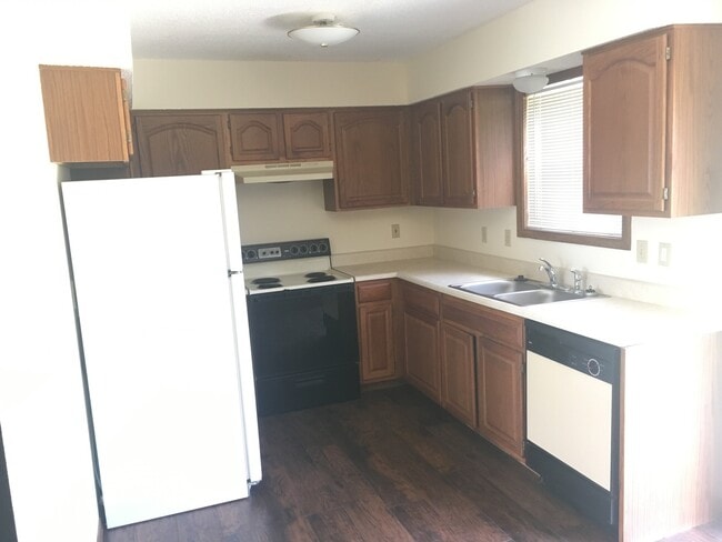 Building Photo - Nice 3 bedroom 2 bath house in SW Springfield