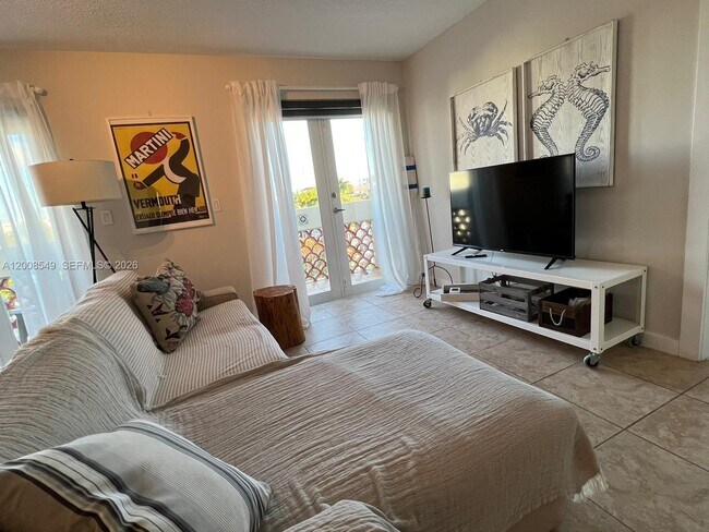 Building Photo - 227 Michigan Ave