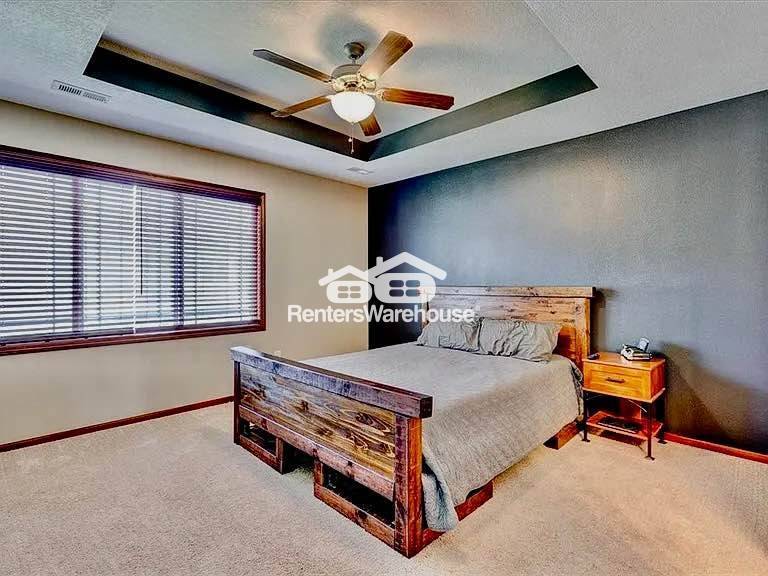 Building Photo - 1207 NE 7th Ln