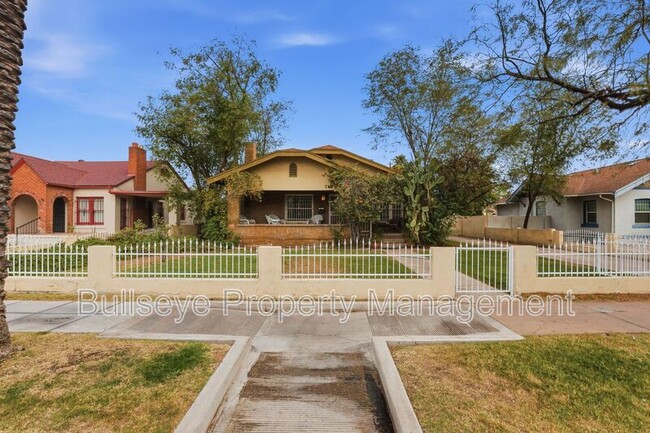 Building Photo - 718 W Roosevelt St