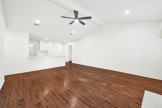 Building Photo - 206 Sweetgum Dr