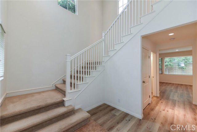 Building Photo - 60 Brindisi