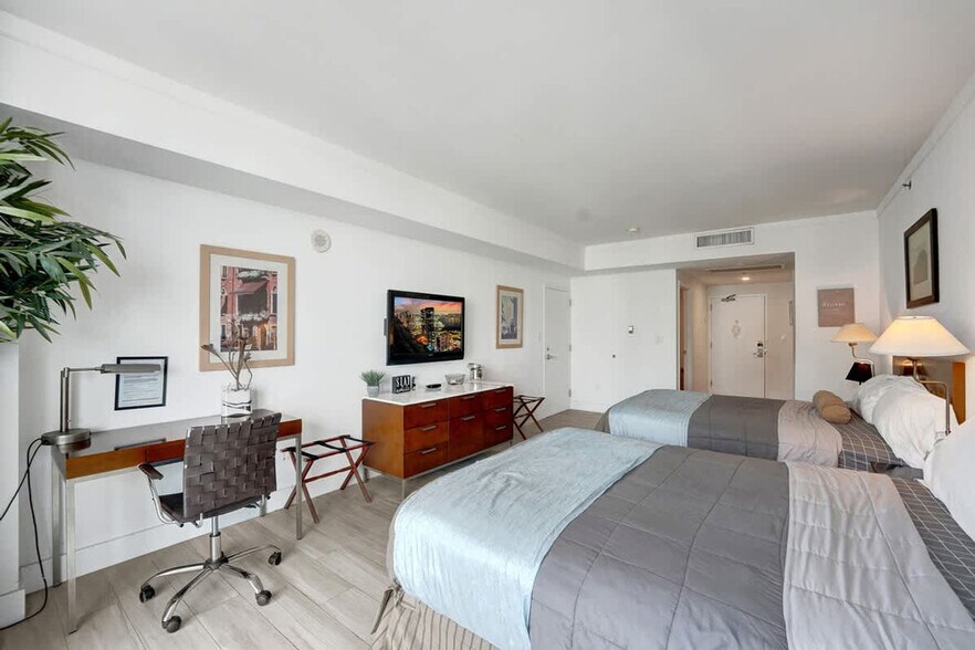 Building Photo - 2889 McFarlane Rd