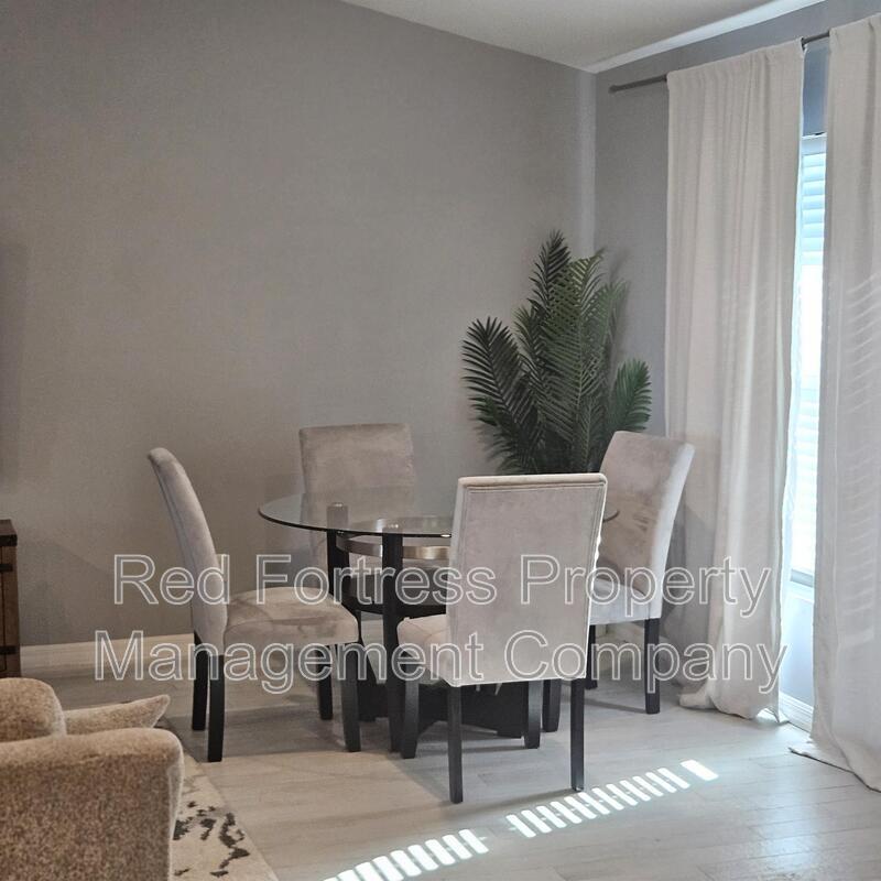 Building Photo - 15930 Lake Candlewood Dr