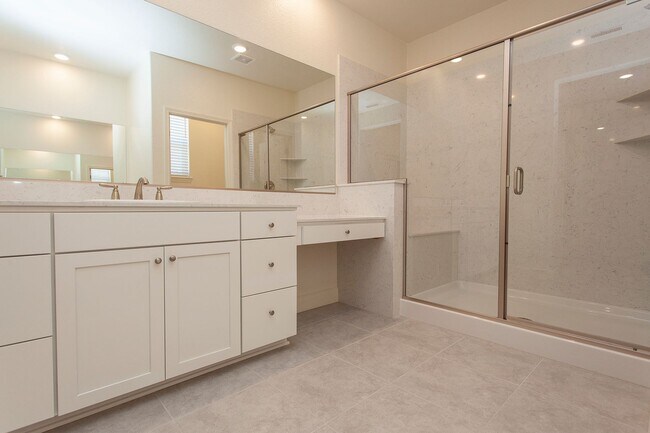 Building Photo - 6049 Red Sun Dr