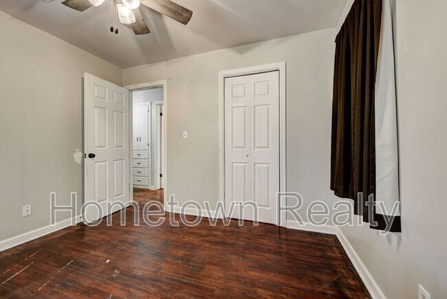 Building Photo - 2200 Downing St