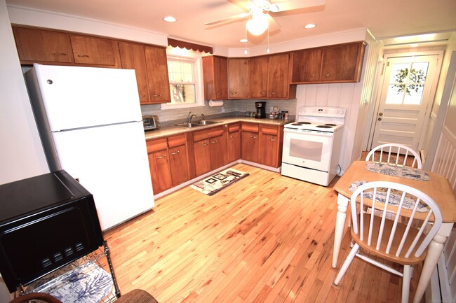 Building Photo - 89 Twin Coves Rd