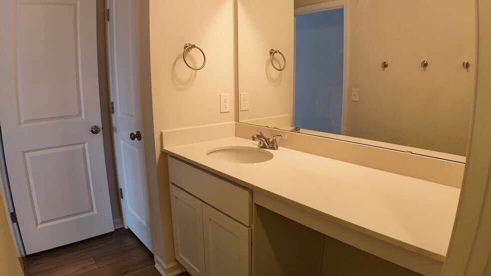 Building Photo - 359 Anna Gray Cir