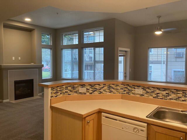 Building Photo - 14735 SW Sandhill Loop