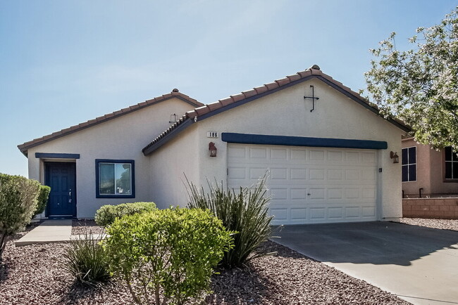 Building Photo - 186 Carlsbad Caverns St
