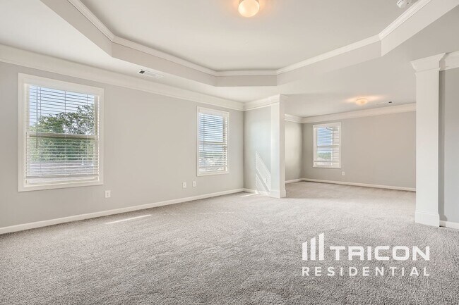 Building Photo - 7064 Demeter Dr