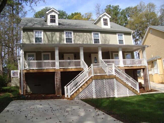 Building Photo - 140 Brook Cir SE