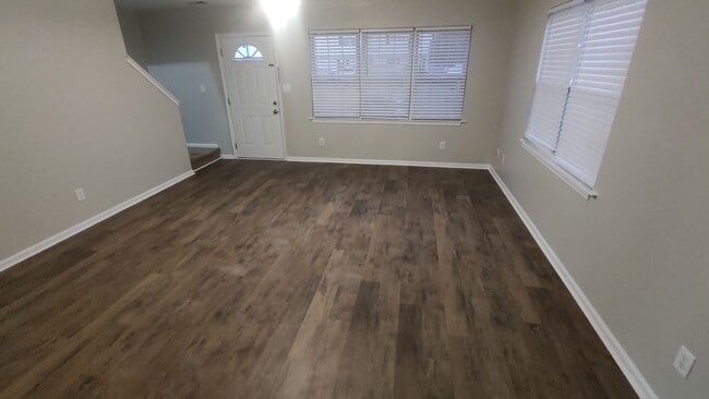 Building Photo - 90 Century Ct