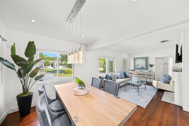 Building Photo - 166 NW 100th Terrace