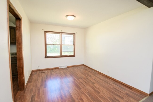 Building Photo - 3 bed 2 bath home in Wheeler