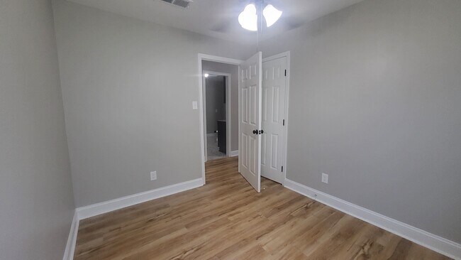 Building Photo - 4220 Gailwood Ave