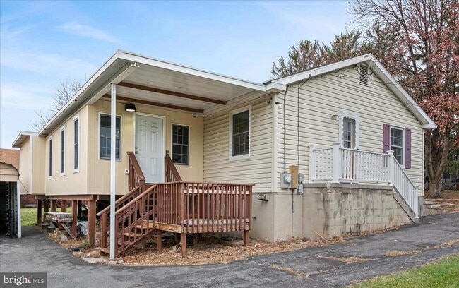 Building Photo - 163 Denny Ln