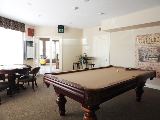 Building Photo - Centennial Condo for Rent! Outdoor Pool an...