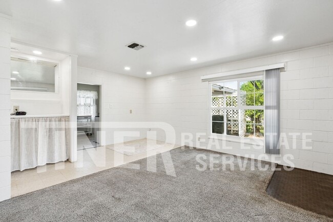 Building Photo - 2720 Riesling Way