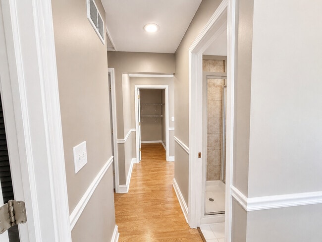 Building Photo - 21365 W Ridge Rd