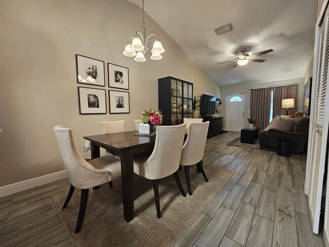 Building Photo - Charming 2-Bedroom, 2-Bath Condo with Private End-Unit Location!