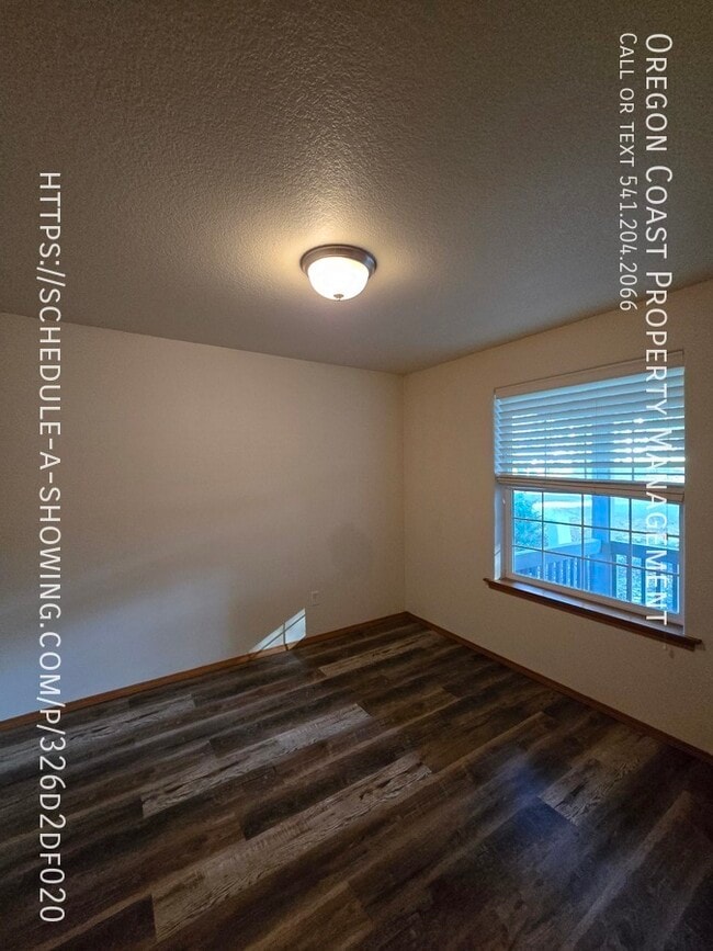 Building Photo - 135 S Quadrant St