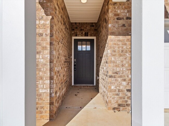 Building Photo - Spacious 4-Bed, 3-Bath New Home with 3-Car Garage and Private Owner’s Suite!