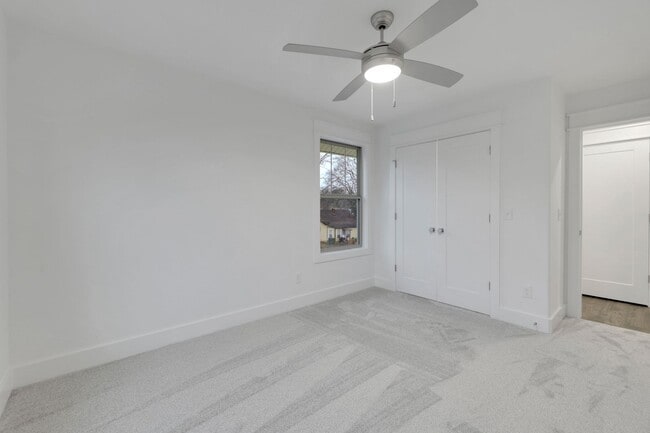 Building Photo - 609 Lee St