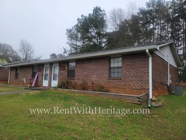 Building Photo - GORGEOUS BRICK RANCH / DUPLEX WITH UPGRADES GALLORE/ GREAT LOCATION