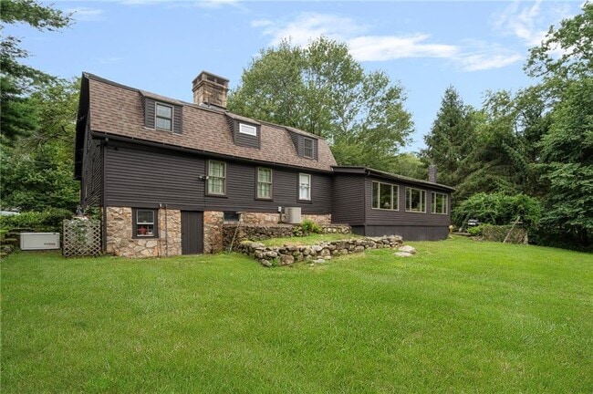 Building Photo - 1515 S Rd