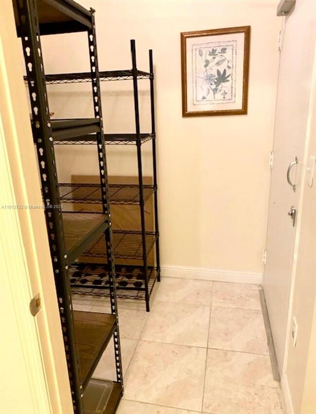 Building Photo - 2425 SW 27th Ave