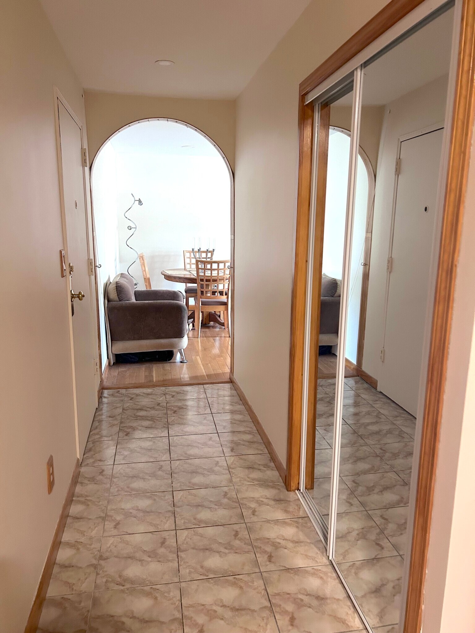 Building Photo - 140 Kenrick St