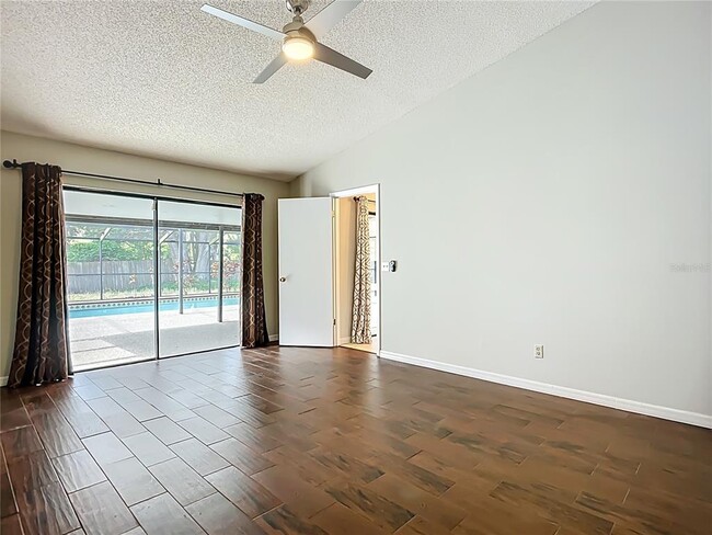 Building Photo - 1623 Carter Oaks Dr