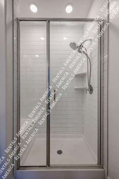 Building Photo - 4077 S Sabrina Dr