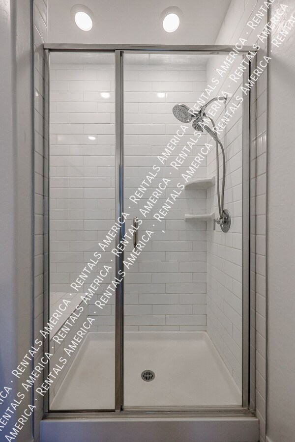 Building Photo - 4077 S Sabrina Dr