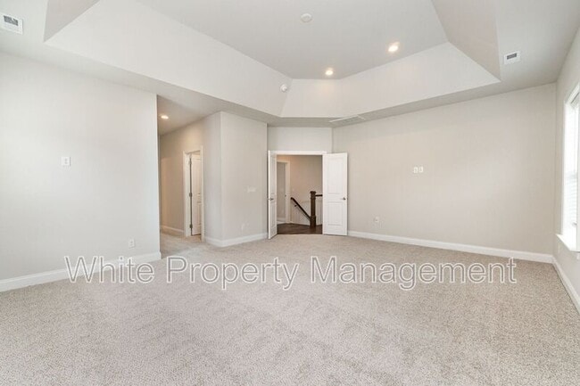 Building Photo - 209 Forsythia Ln