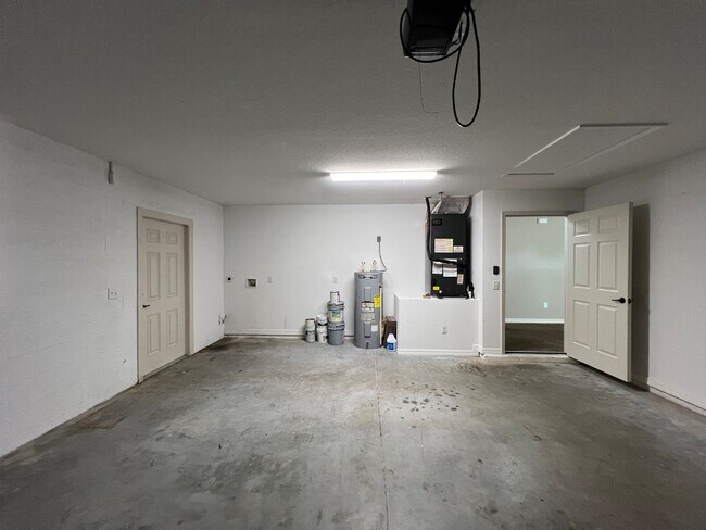 Building Photo - AMAZING 3 BD/2BA Home in Beautiful Ocala!!!