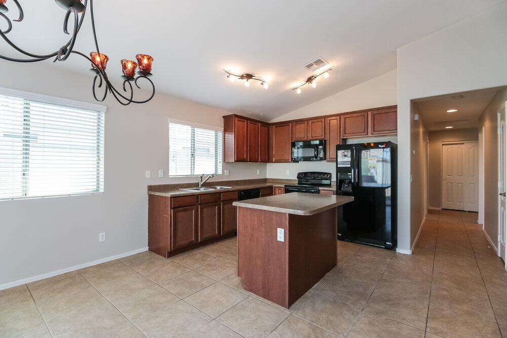 Building Photo - 1674 W Corriente Dr